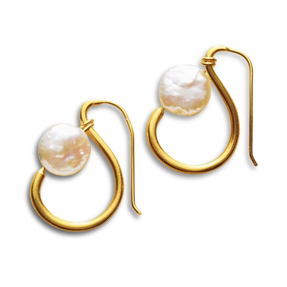 coin_pearl_earrings_3.webp Coin Pearl Earrings*The Met Store Shop