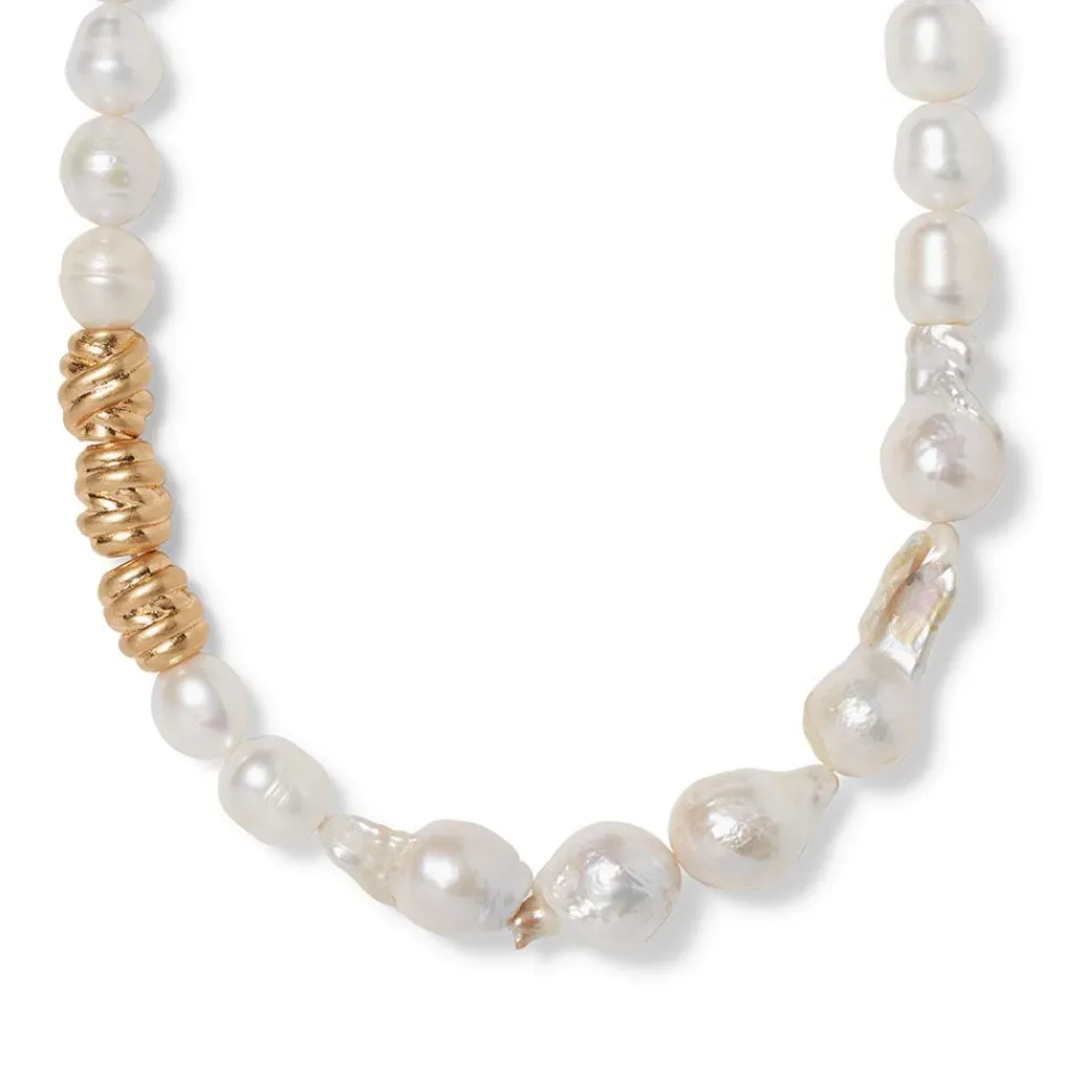 cypriot_twist_pearl_necklace_2.webp Cypriot Twist Pearl Necklace*The Met Store Fashion
