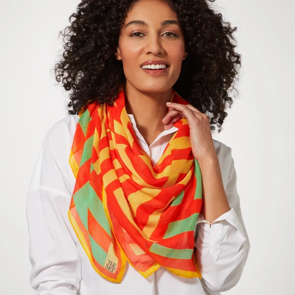 gees_bend_kennedy_basketweave_oversize_square_scarf_1.webp Gee's Bend Kennedy Basket-Weave Oversize Square Scarf*The Met Store Shop