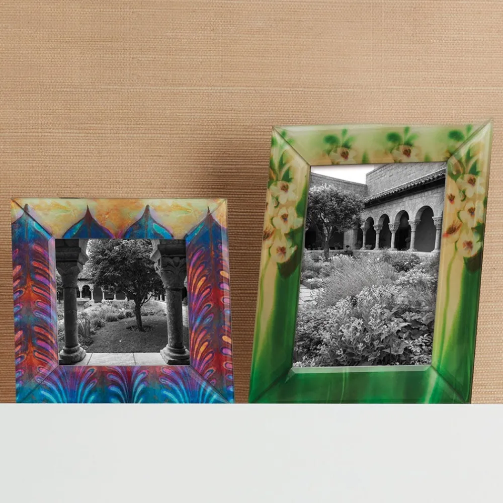 louis_c_tiffany_gladioli_rectangular_glass_frame_1.webp Louis C. Tiffany Gladioli Rectangular Glass Frame*The Met Store Sale