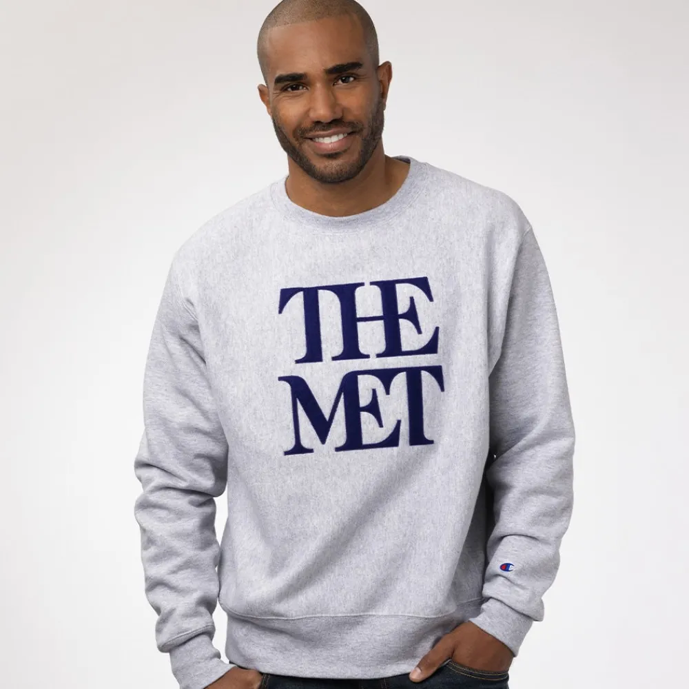 met_logo_appliqud_unisex_champion_sweatshirt_1.webp Met Logo Appliquéd Unisex Champion® Sweatshirt*The Met Store Online