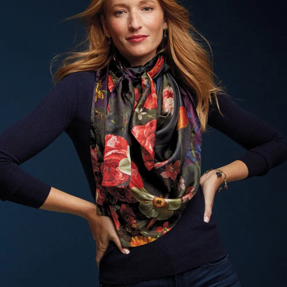 peeters_bouquet_of_flowers_oversize_oblong_scarf_1.webp Peeters Bouquet of Flowers Oversize Oblong Scarf*The Met Store Best
