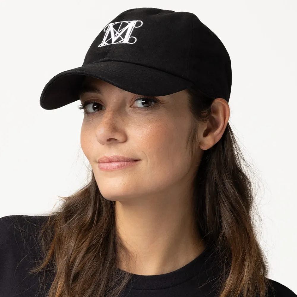 renaissance_m_cap_1.webp Renaissance "M" Cap*The Met Store Best