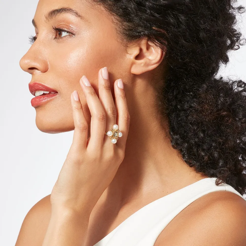 royal_tudor_cocktail_ring_2.webp Royal Tudor Cocktail Ring*The Met Store Cheap
