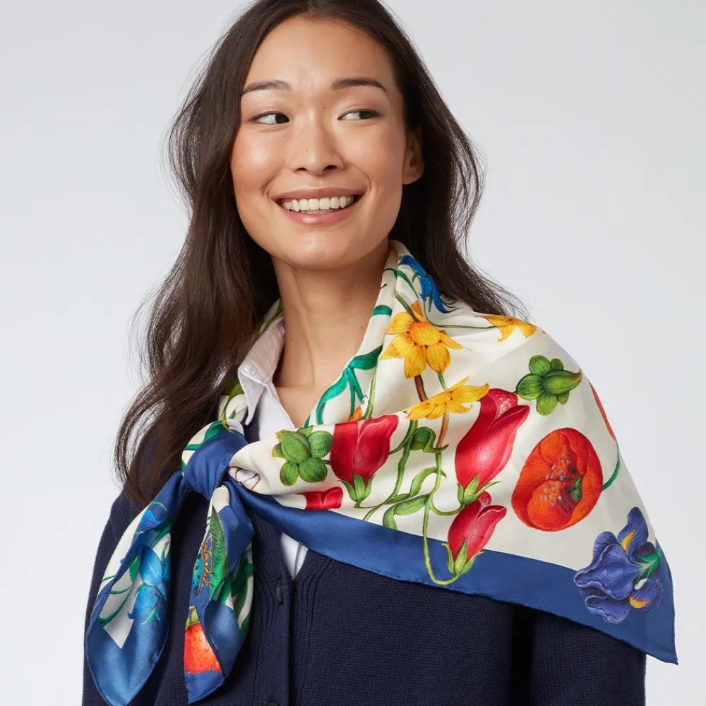 the_met_cloisters_garden_square_silk_scarf_5.webp The Met Cloisters Garden Square Silk Scarf*The Met Store Discount