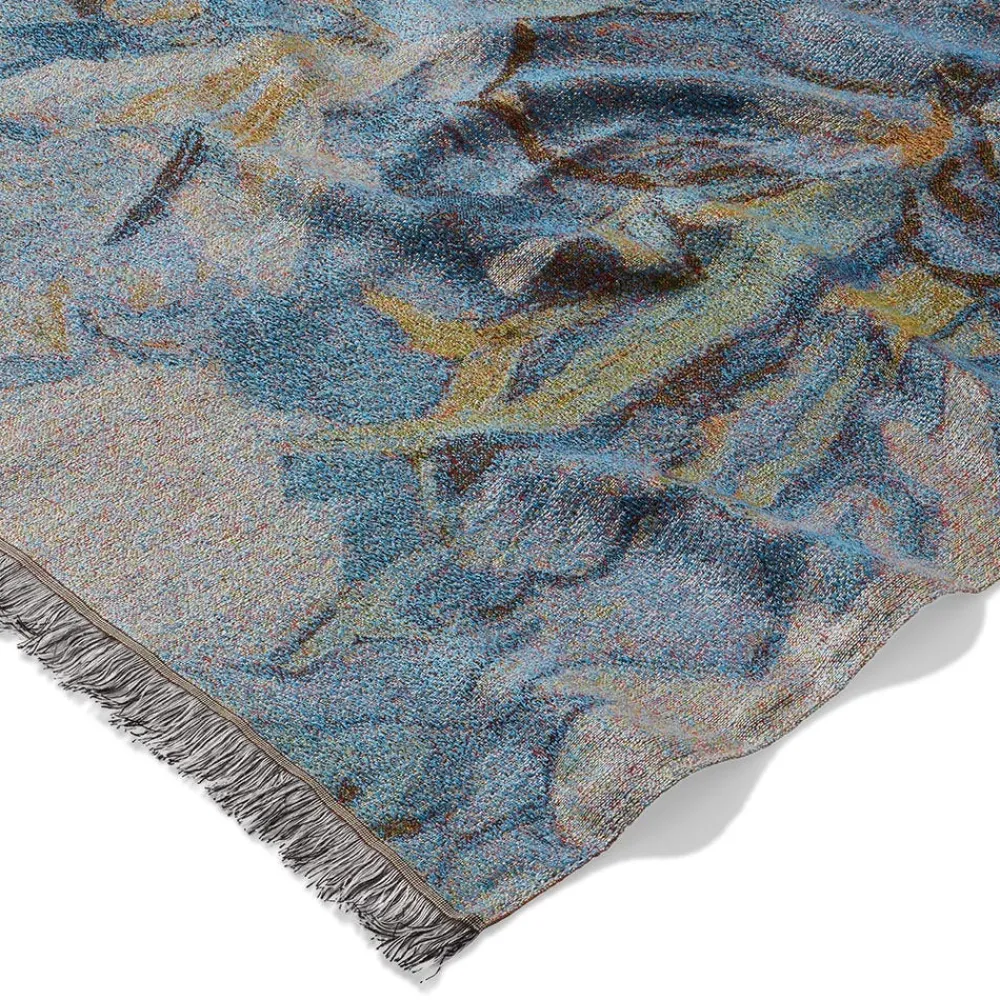 van_gogh_irises_woolblend_shawl_3.webp Van Gogh Irises Wool-Blend Shawl*The Met Store Best