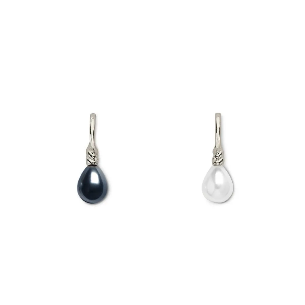 venus_pearl_silver_drop_earrings_blackwhite_2.webp Venus Pearl Silver Drop Earrings, Black/White*The Met Store Best